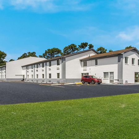 Econo Lodge Cherry Point Havelock Kültér fotó