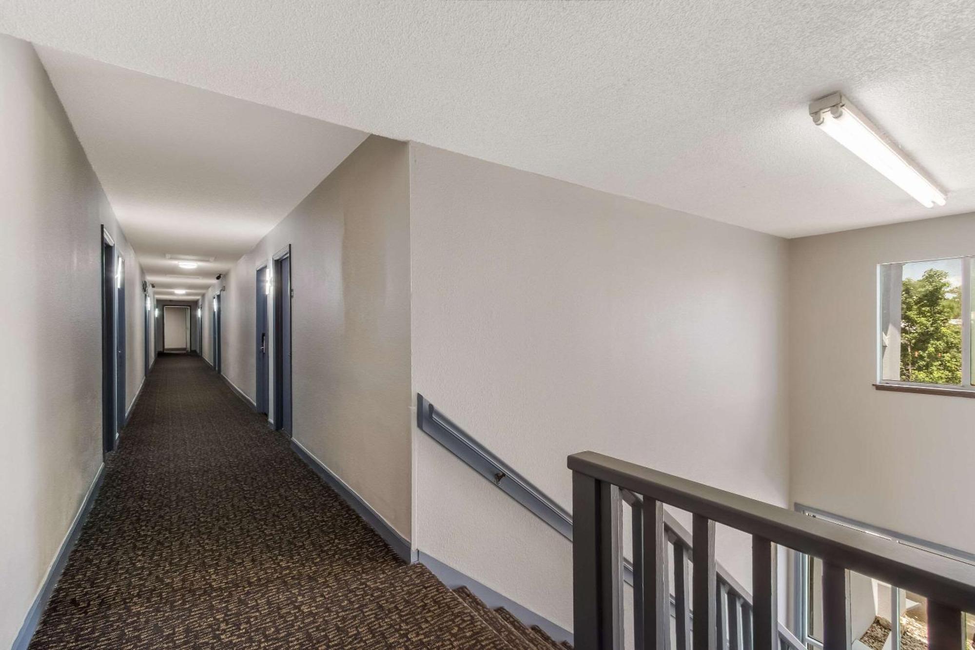 Econo Lodge Cherry Point Havelock Kültér fotó