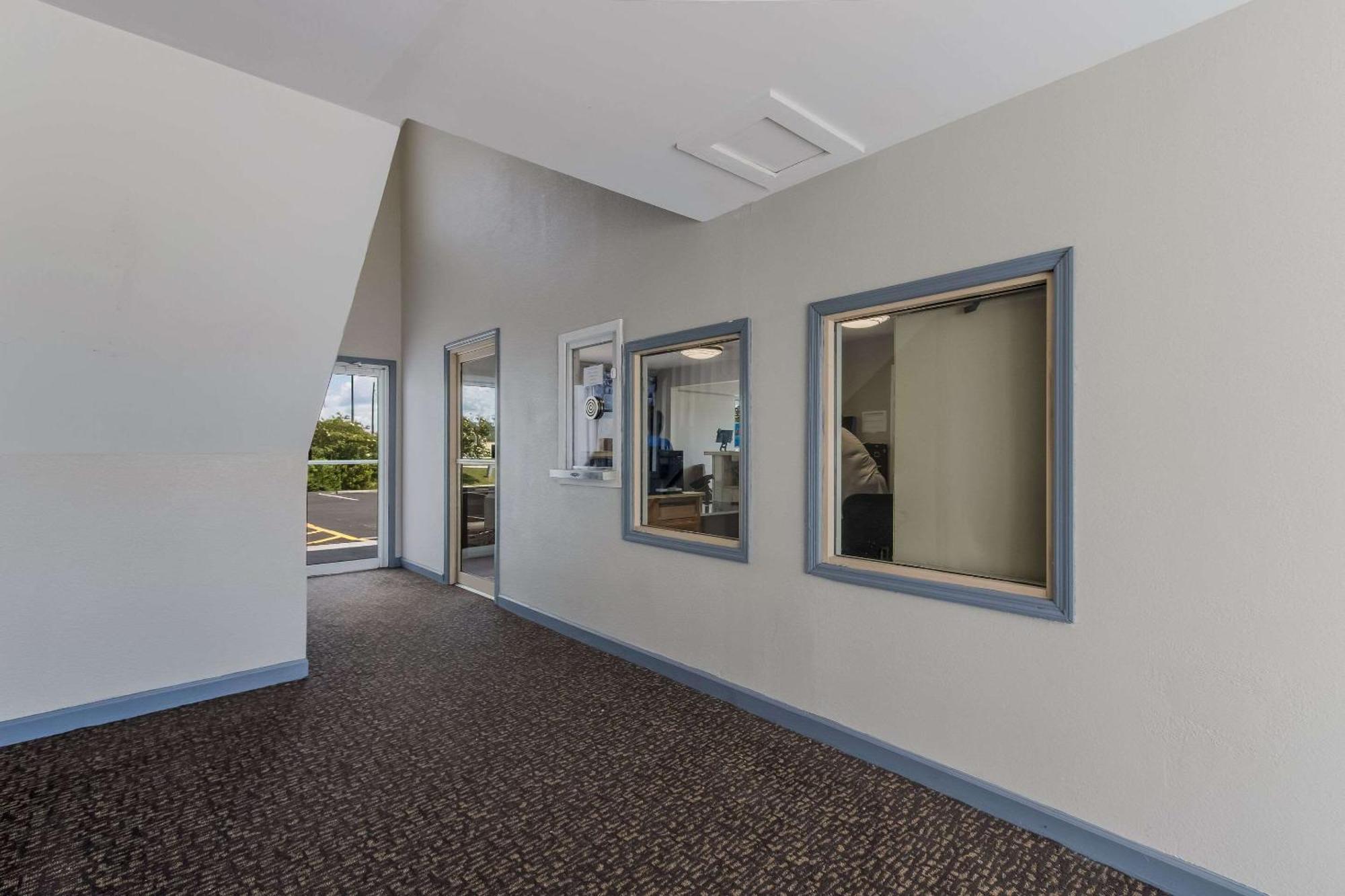 Econo Lodge Cherry Point Havelock Kültér fotó