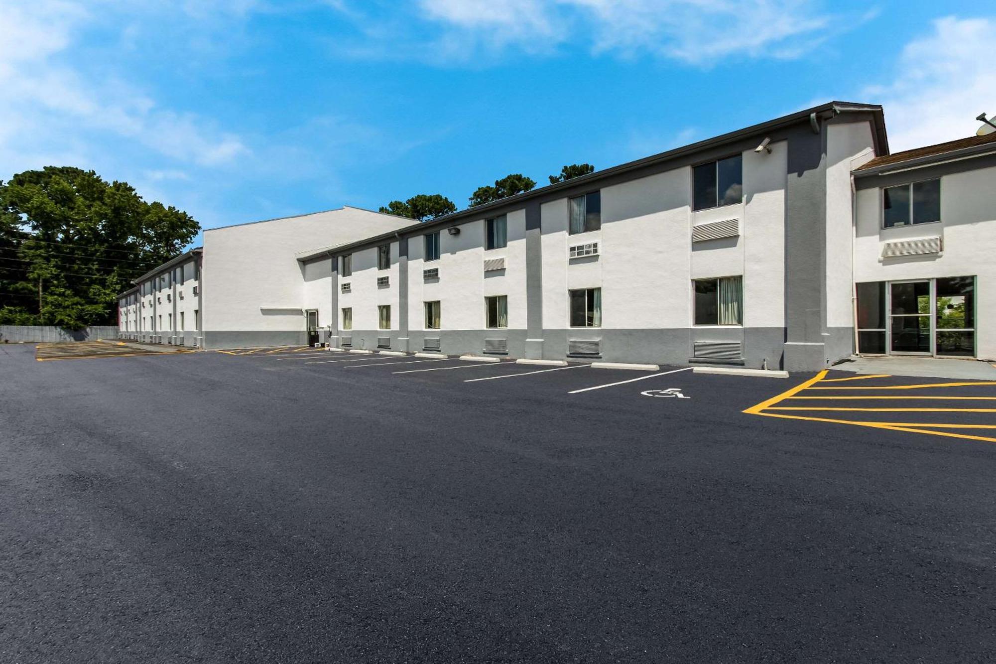 Econo Lodge Cherry Point Havelock Kültér fotó