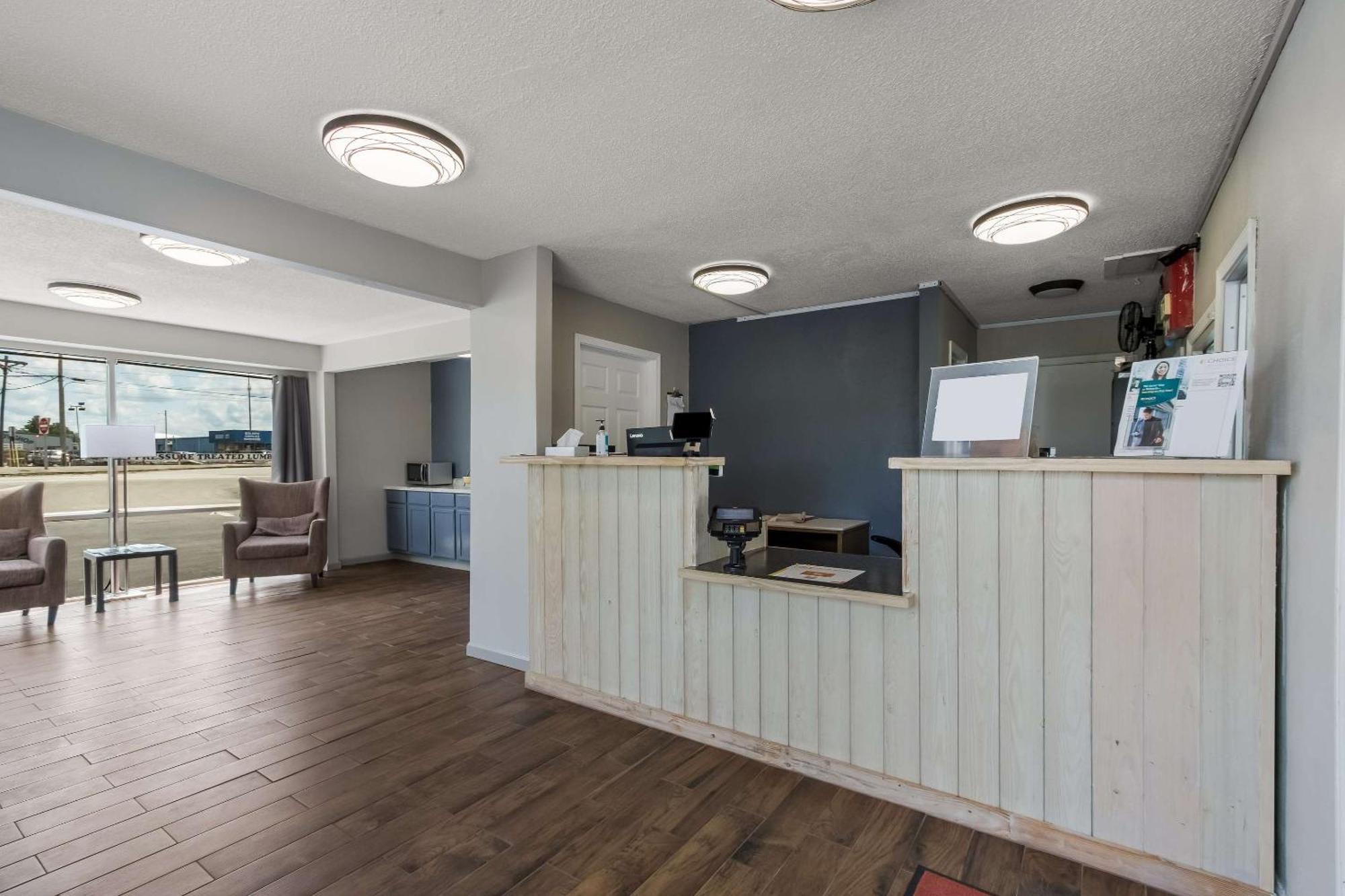 Econo Lodge Cherry Point Havelock Kültér fotó